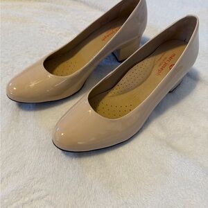 Marc Joseph Women's Beige Patent Heels